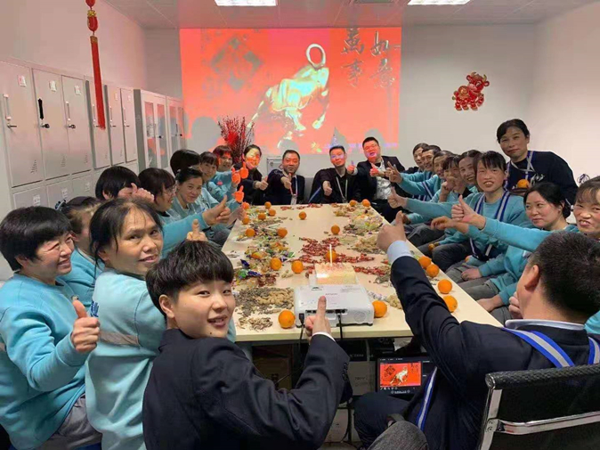 響應(yīng)號(hào)召就地過(guò)年，感受不一樣的年味